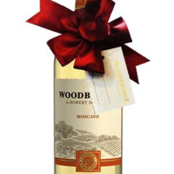 WOODBRIDGE MOSCATO 750ML WOODBRIDGE MOSCATO 750ML